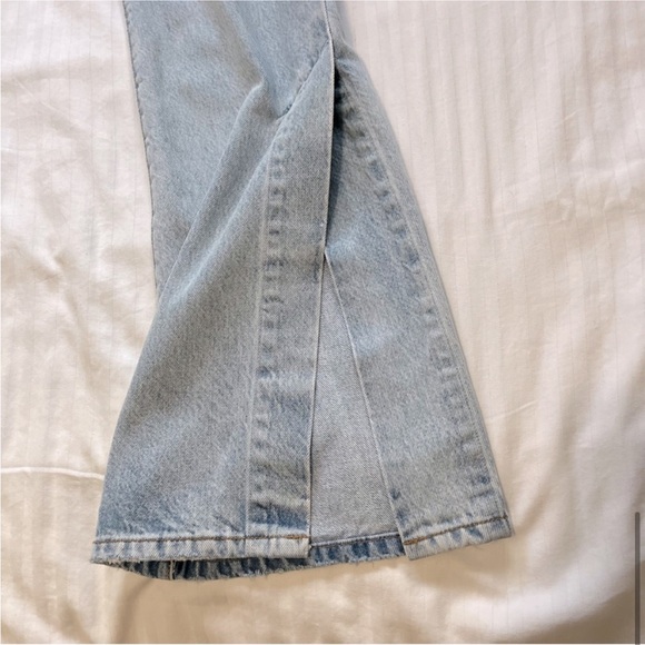 Levi’s Ribcage Split Flare Jean Dazed and Confused Light Washed Blue size 26 - Picture 11 of 16